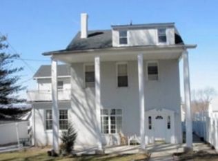 583 Hillside St, Ridgefield, NJ 07657