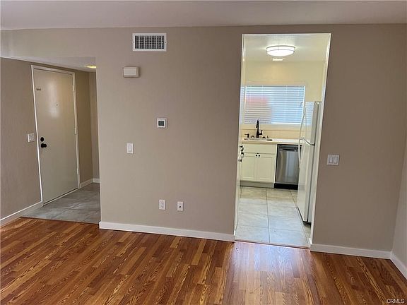 2nd image of 23401 La Crescenta #C257