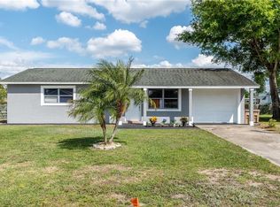 31826 Blanton Ln, Tavares, FL 32778