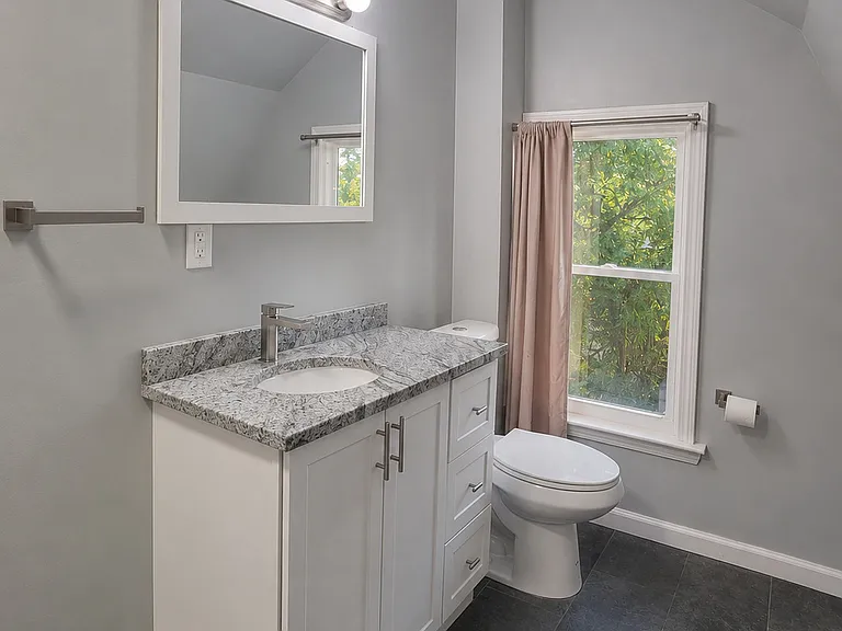 158 Chapel St #3 — Photo 5