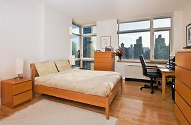 Rented by Douglas Elliman | media 7
