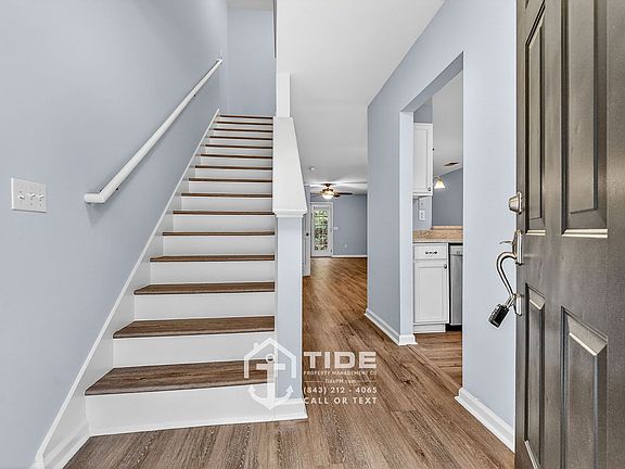 4th image of 1198 Island Club Dr