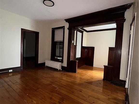 5th image of 1036 W Linden St APT 2