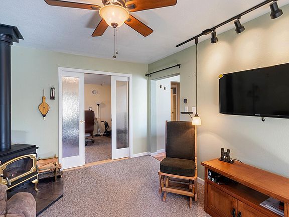 4th image of 2993 N Kootenai Rd