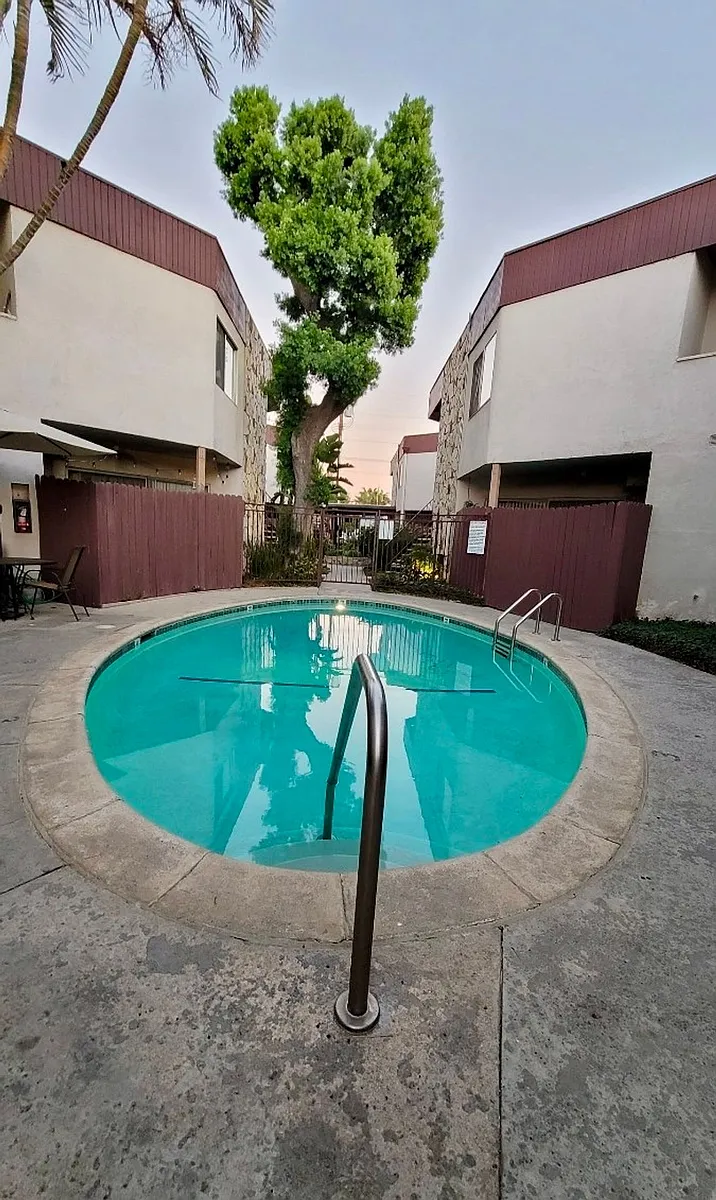 Building Photo - Lido Isle Apartments