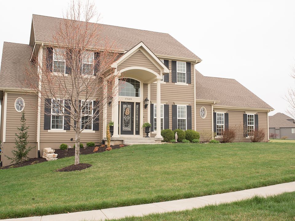 1st image of 17605 N Braeburn Ct