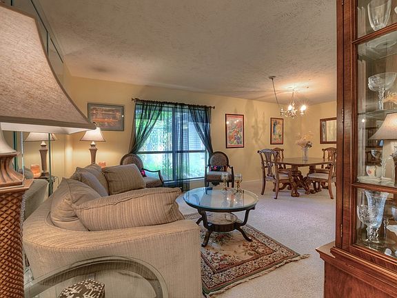3rd image of 1207 Warbler Dr
