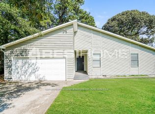 935 River Glen Pl, Riverdale, GA 30296