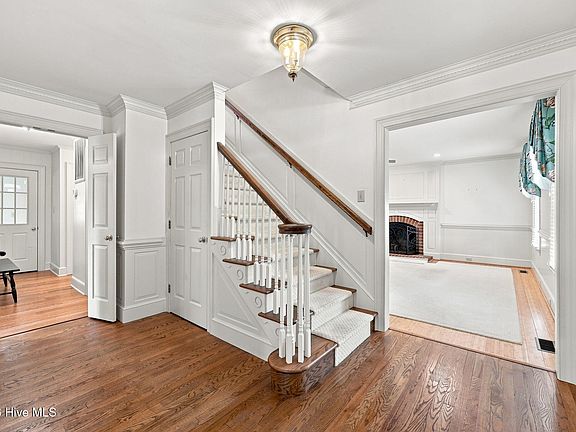 4th image of 5615 Oakley Road