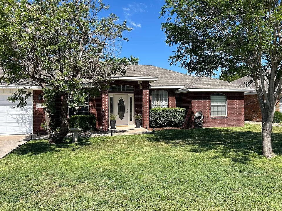 1820 Arbor Dr