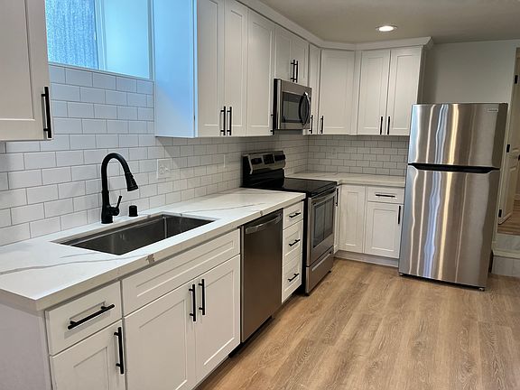 5th image of 4126 13th Ave S