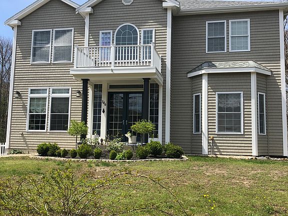 5th image of 746 Franklin St