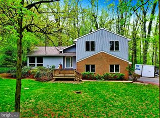 5044 Pineview Dr, Mohnton, PA 19540