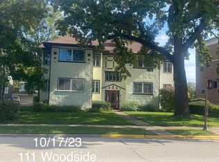 111 Woodside Rd, Riverside, IL 60546