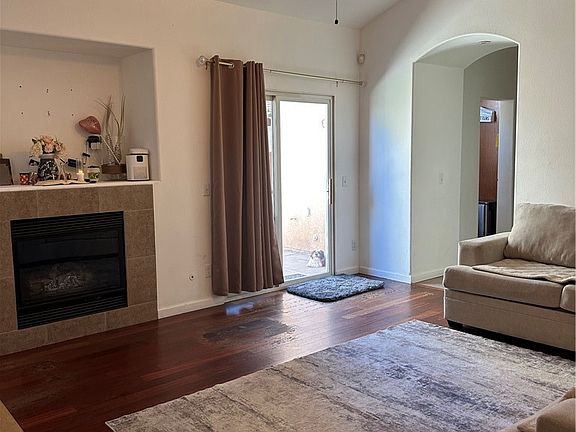 4th image of 3913 Manquelo Ct