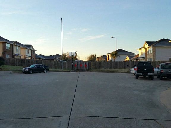 5th image of 11031 Bradford Way Dr