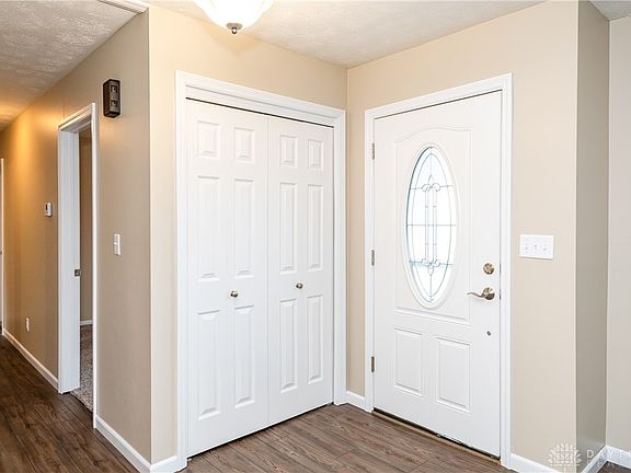 5th image of 423 E Robinwood St