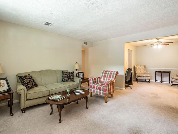 3rd image of 108 Algiers Ct APT 2
