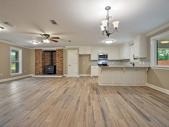 3rd image of 16705 Teneiya Ave