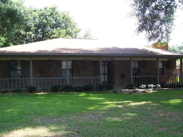 8550 Tiffani Dr, Irvington, AL 36544