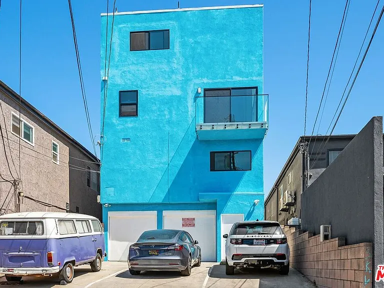 19 Sunset Ave #3 — Photo 3