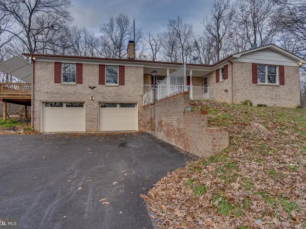 118 Chapel Hill Rd, Cross Junction, VA 22625