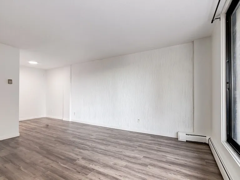 115 25th Ave SW #403 — Photo 12