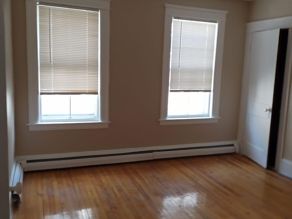 114 Sterling St #2B, Worcester, MA 01610 | Zillow