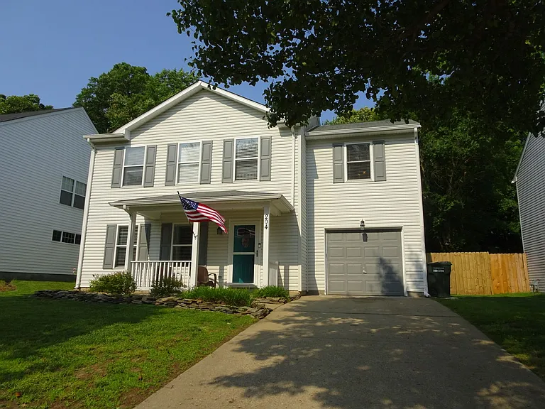 204 Old Hollow Rd — Photo 2