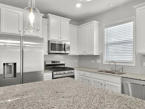 4th image of 3926 Townes Blvd