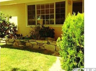 8636 Ranchito Ave, Panorama City, CA 91402