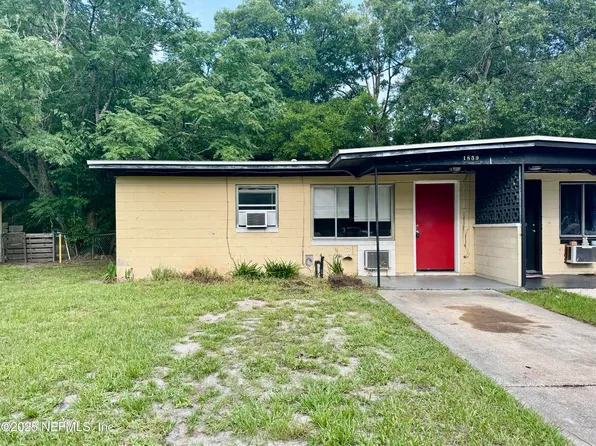 1859 Doyon Ct, Jacksonville, FL 32210