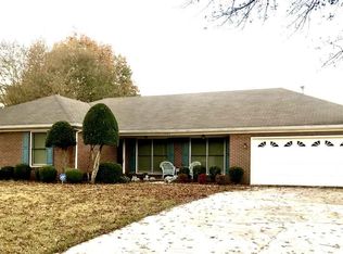 1404 Cedarhurst Ct SW, Decatur, AL 35603