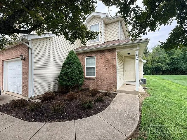 3 bed, 2.5 bath, $2,500 — Photo 2