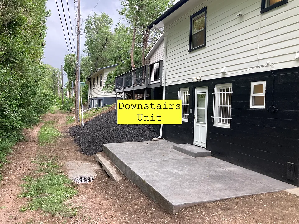 943 Raymond Pl