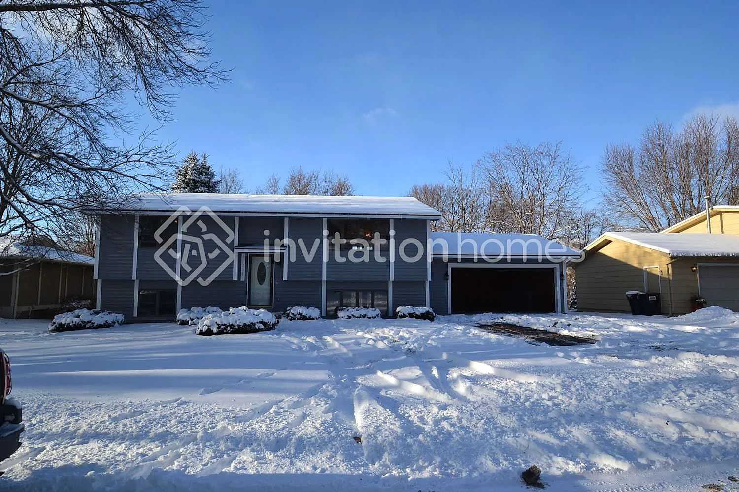 112315 Baxter Ct Chaska, MN 55318 — Photo 1
