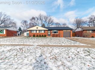11763 Dart Dr, Sterling Heights, MI 48313