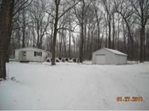 65389 Sevison Rd, Constantine, MI 49042