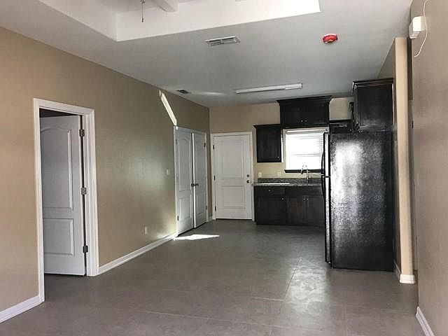 2nd image of 2506 Garfield St