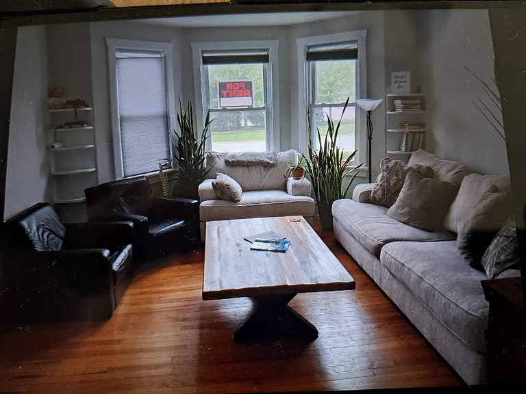 495 Lake St — Photo 5