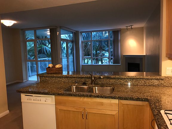 5th image of 850 Beech St Unit 303