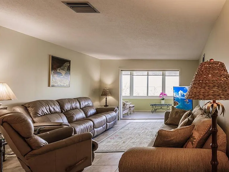 1255 E Peppertree Dr #306 — Photo 6
