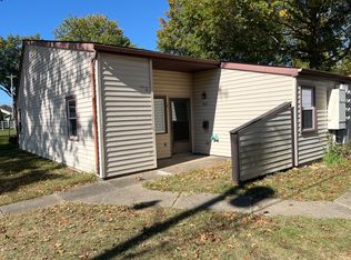 909 Jaycee St NW, New Philadelphia, OH 44663
