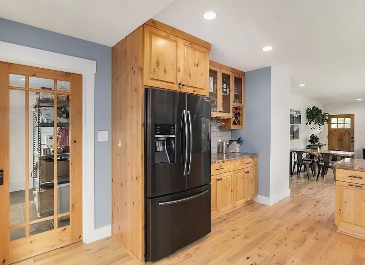 Access to shared basement/laundry room from the kitchen.