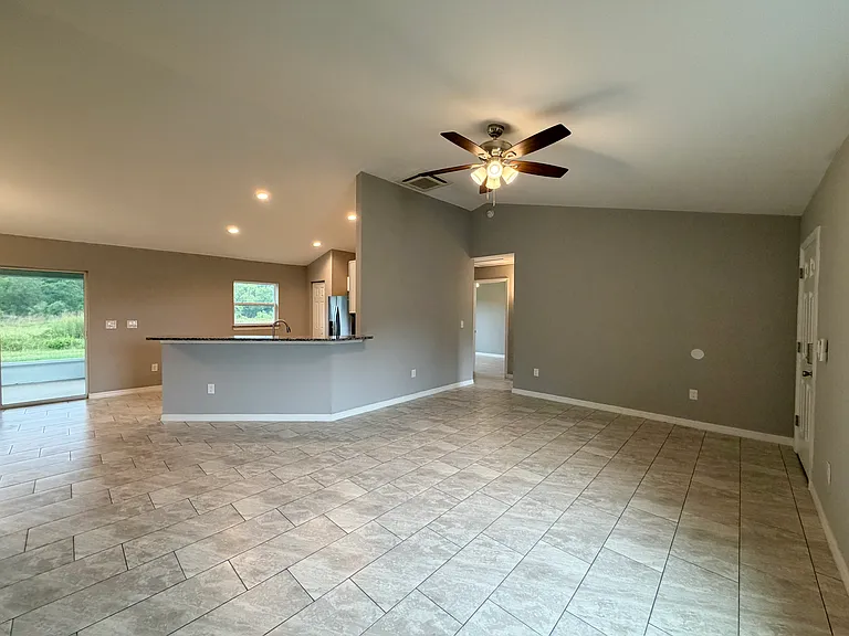 15677 SW 37th Cir — Photo 16