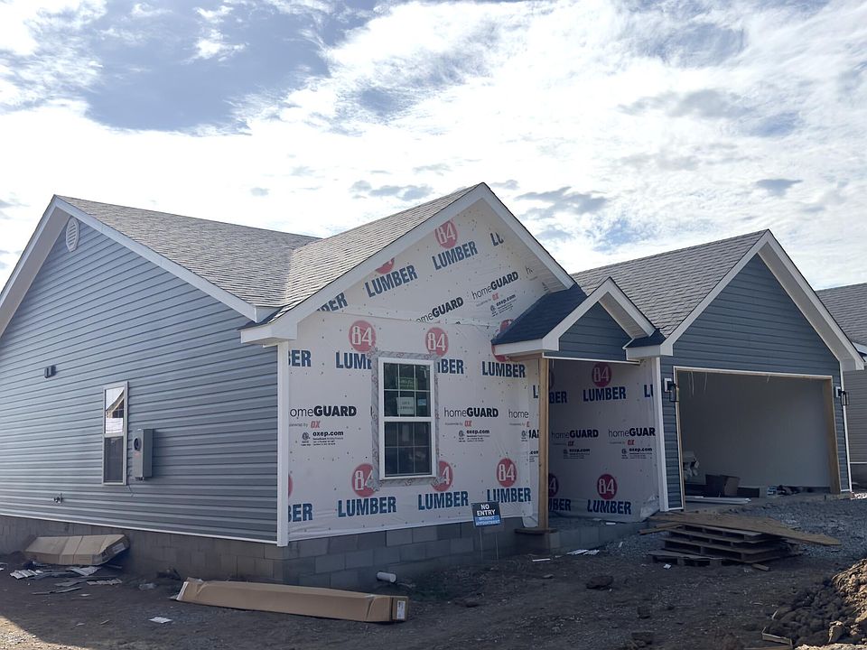 2nd image of 113 Brooks Dr