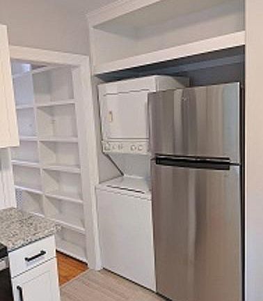 3rd image of 2710 Shenandoah Ave