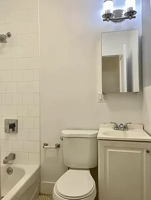 Rented by Sapphire Realty Holdings LLC | media 3
