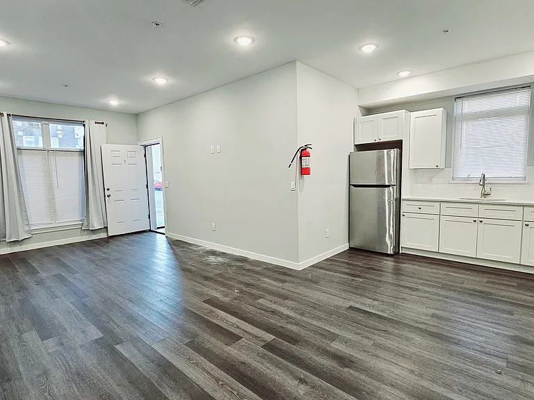 31 12th Ave #1 — Photo 13