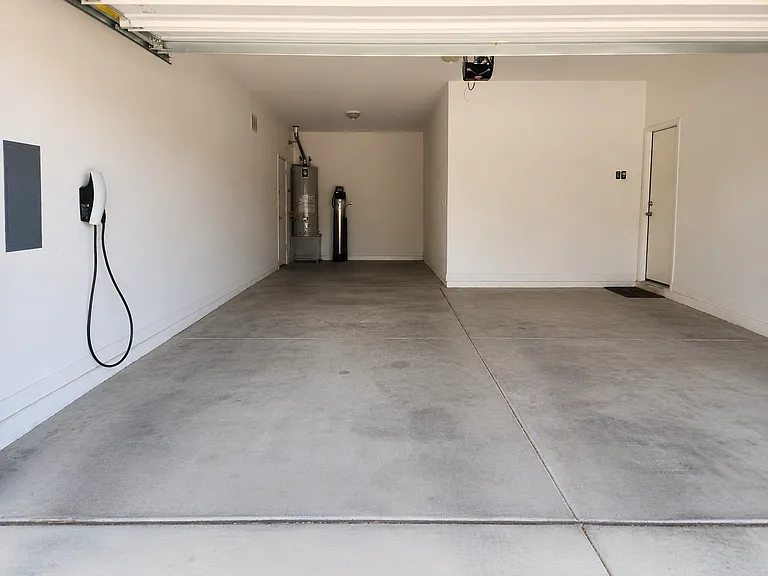 3693 E Rakestraw Ln — Photo 28